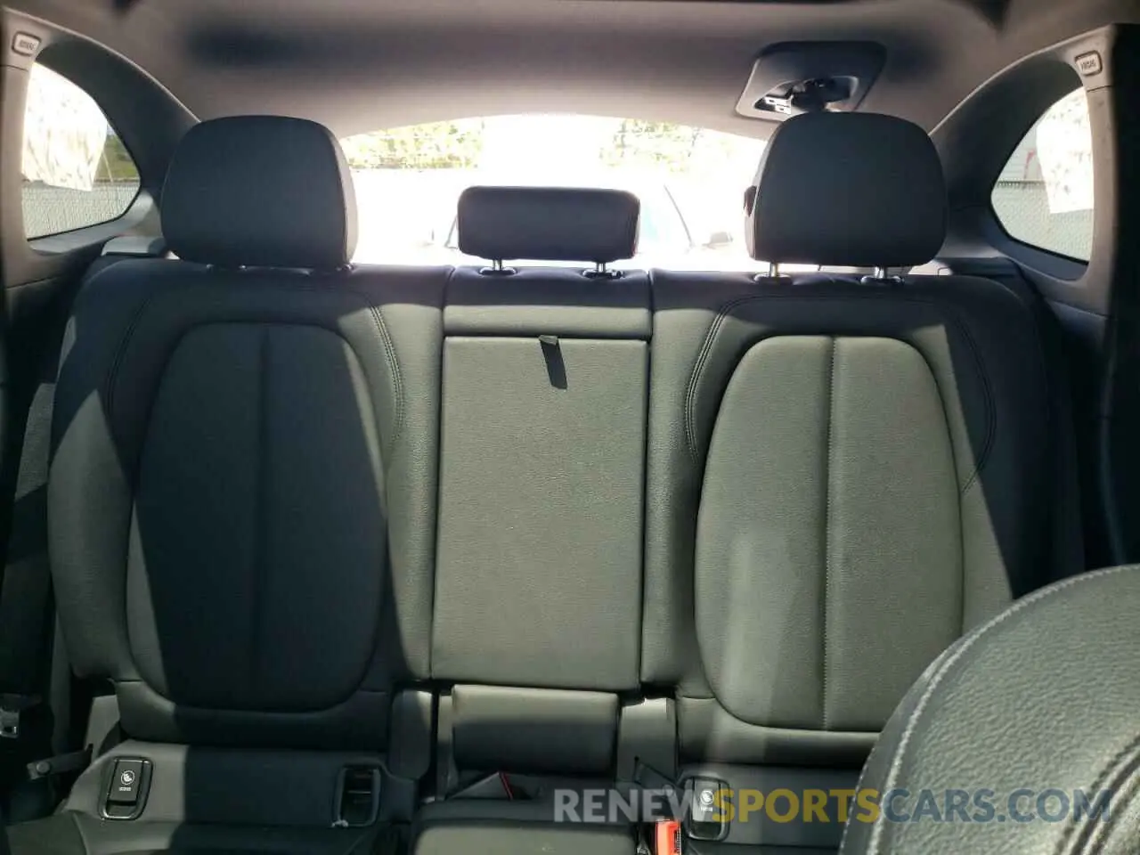 10 Photograph of a damaged car WBXHT3C3XJ5K29049 BMW X1 2018
