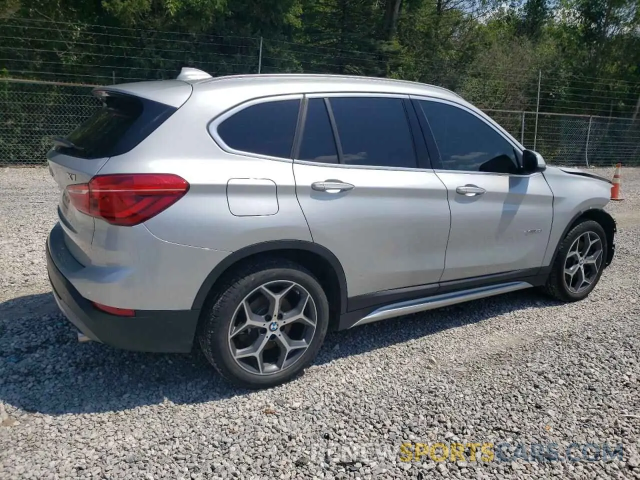 3 Photograph of a damaged car WBXHT3C3XJ5K29049 BMW X1 2018