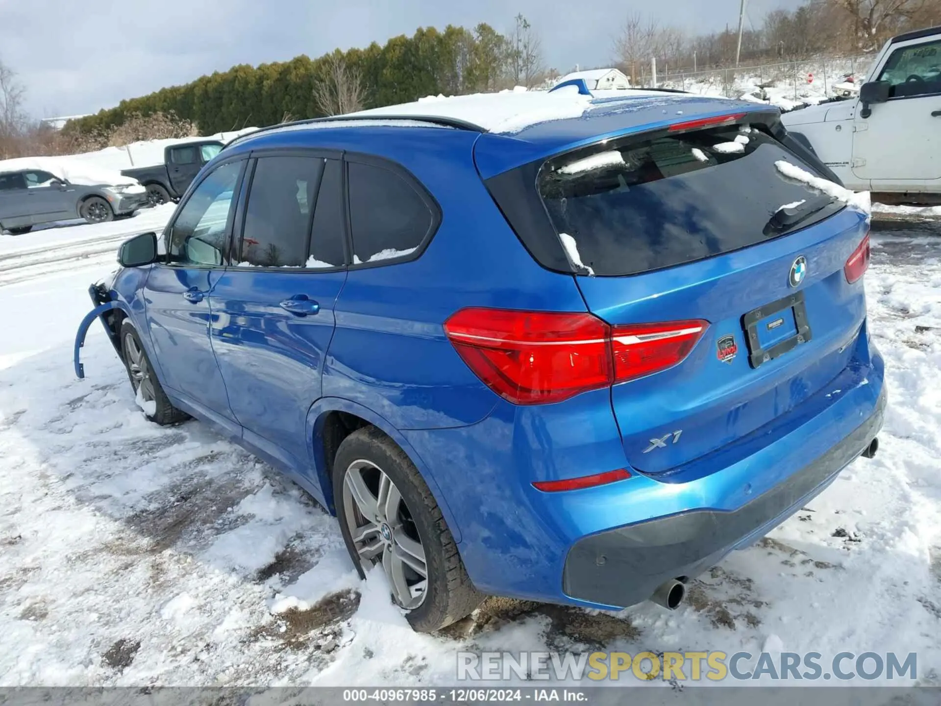 3 Photograph of a damaged car WBXHT3C50K3H36589 BMW X1 2019