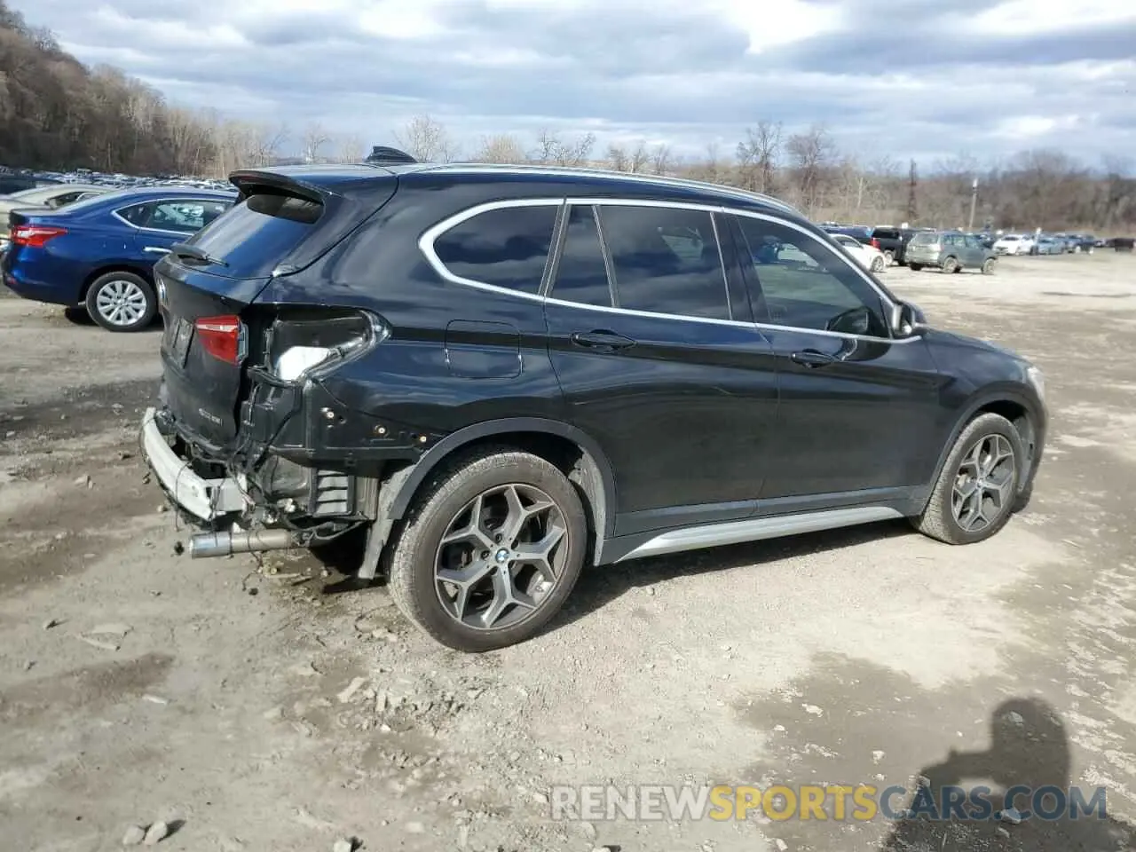 3 Photograph of a damaged car WBXHT3C51K5L38552 BMW X1 2019