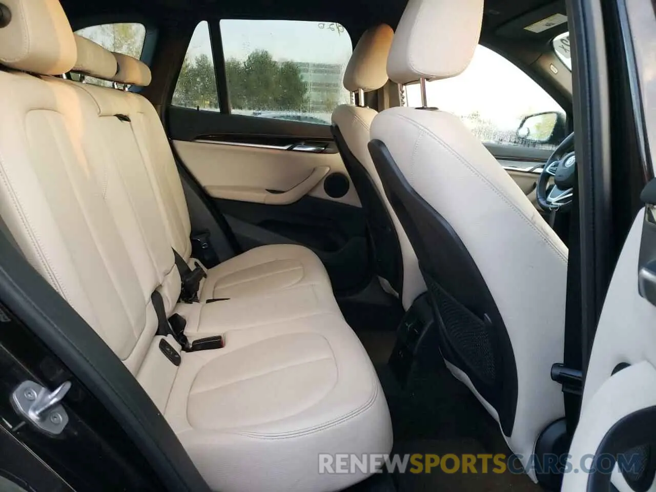 6 Photograph of a damaged car WBXHT3C52K5L38981 BMW X1 2019