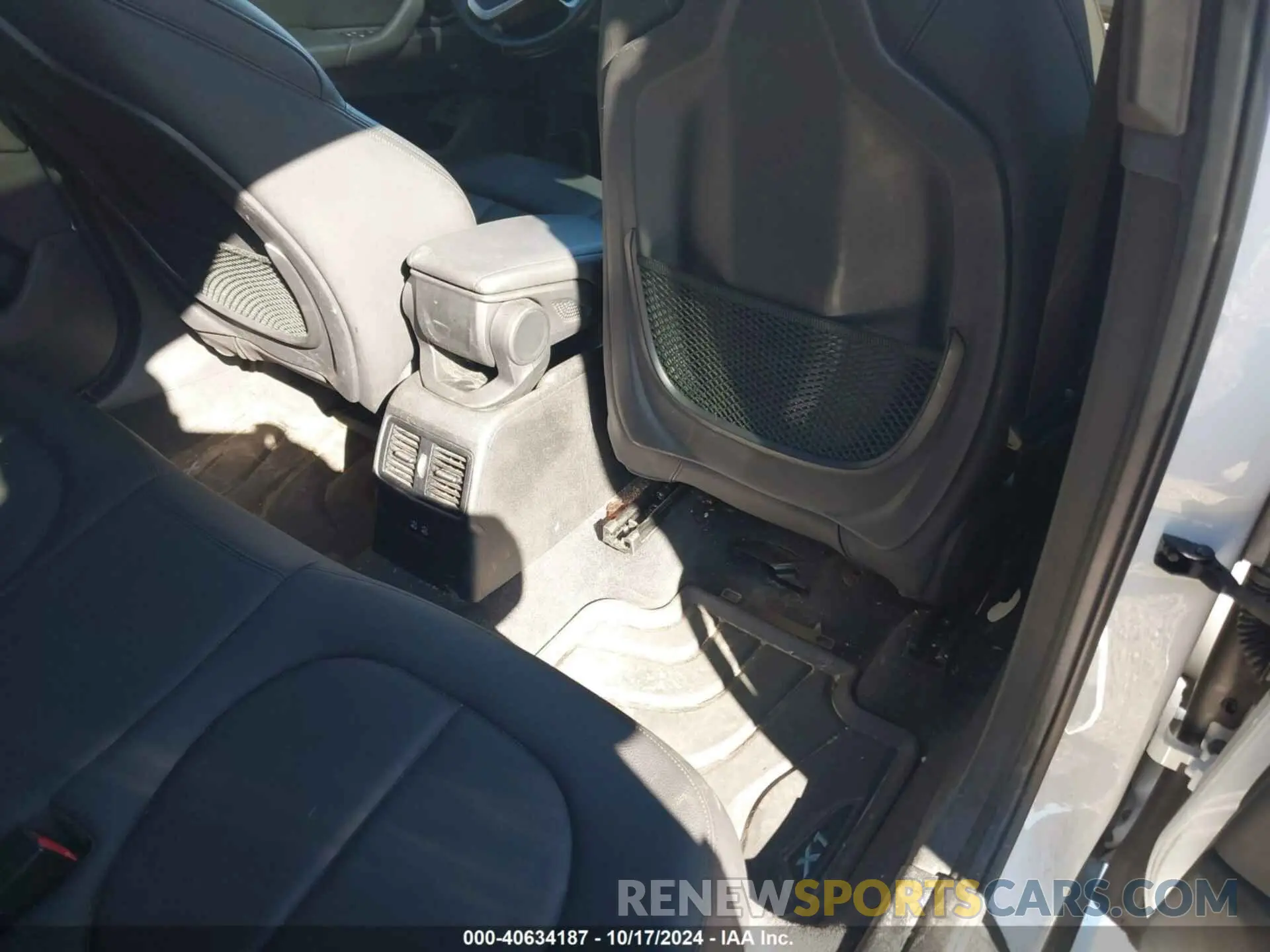 8 Photograph of a damaged car WBXHT3C53K5L89891 BMW X1 2019
