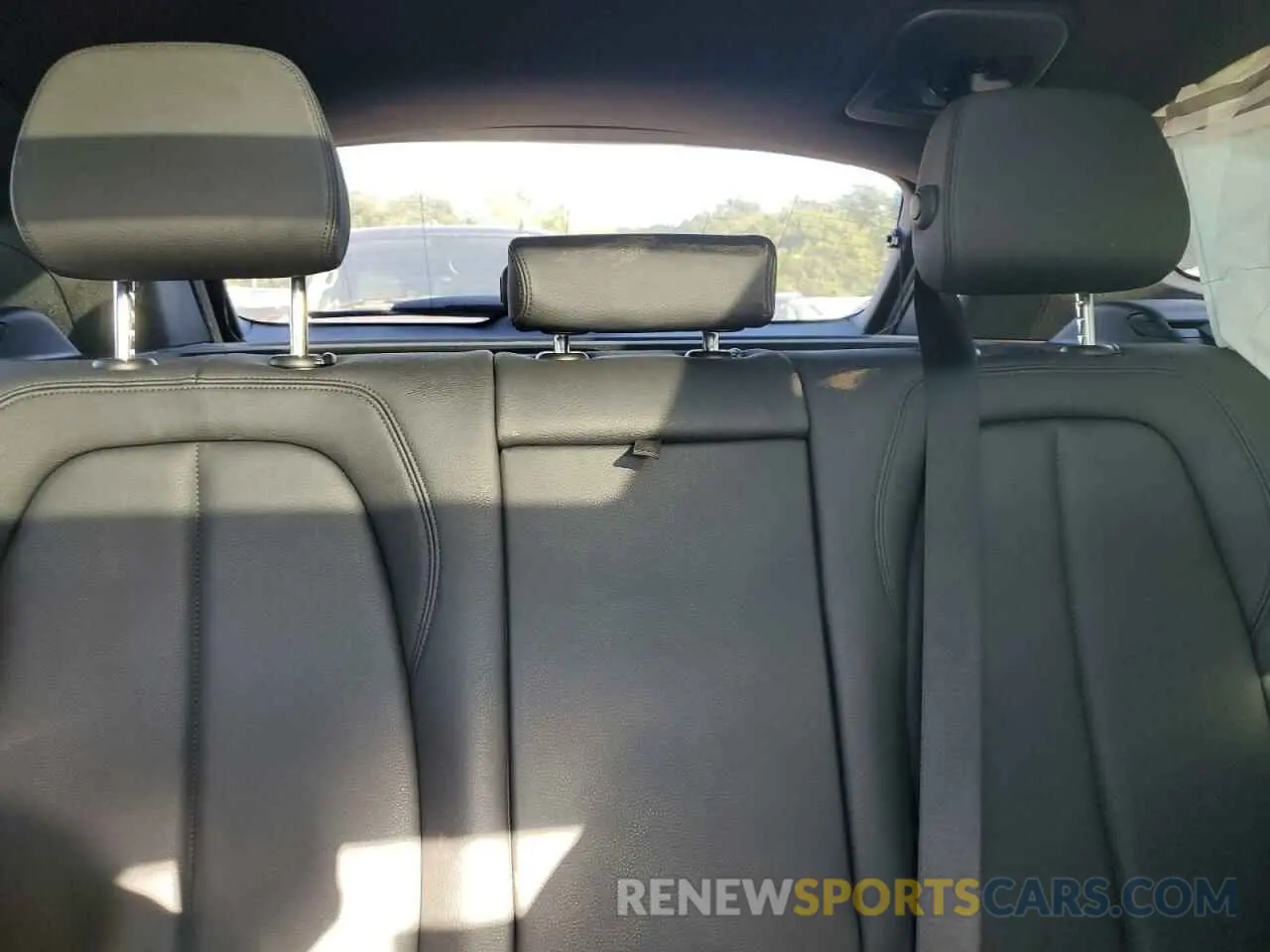 10 Photograph of a damaged car WBXHT3C55K5L36562 BMW X1 2019