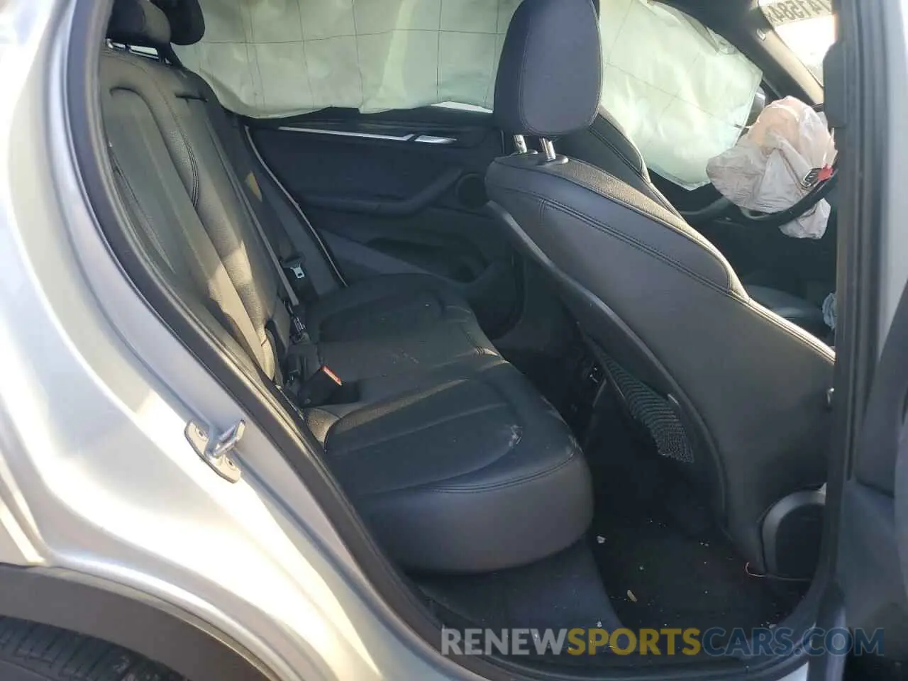 11 Photograph of a damaged car WBXHT3C55K5L36562 BMW X1 2019