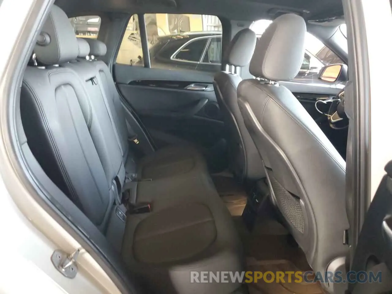 11 Photograph of a damaged car WBXHT3C55K5L90590 BMW X1 2019