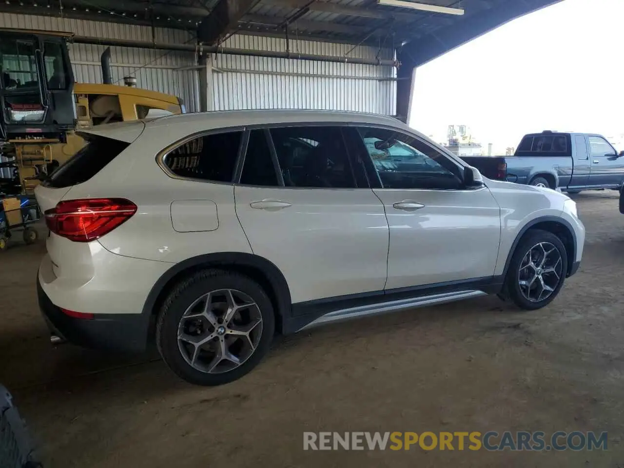 3 Photograph of a damaged car WBXHT3C55K5L90590 BMW X1 2019