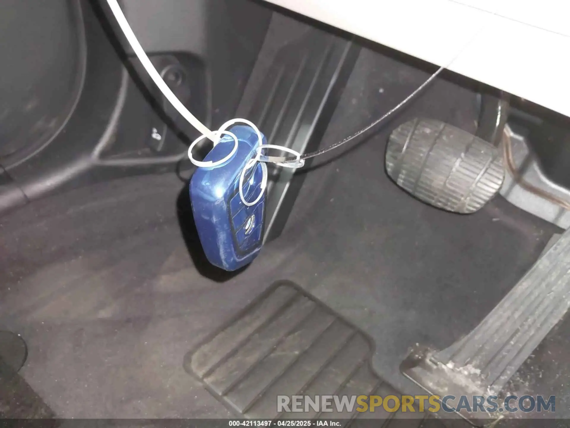 11 Photograph of a damaged car WBXHT3C56K3H34720 BMW X1 2019