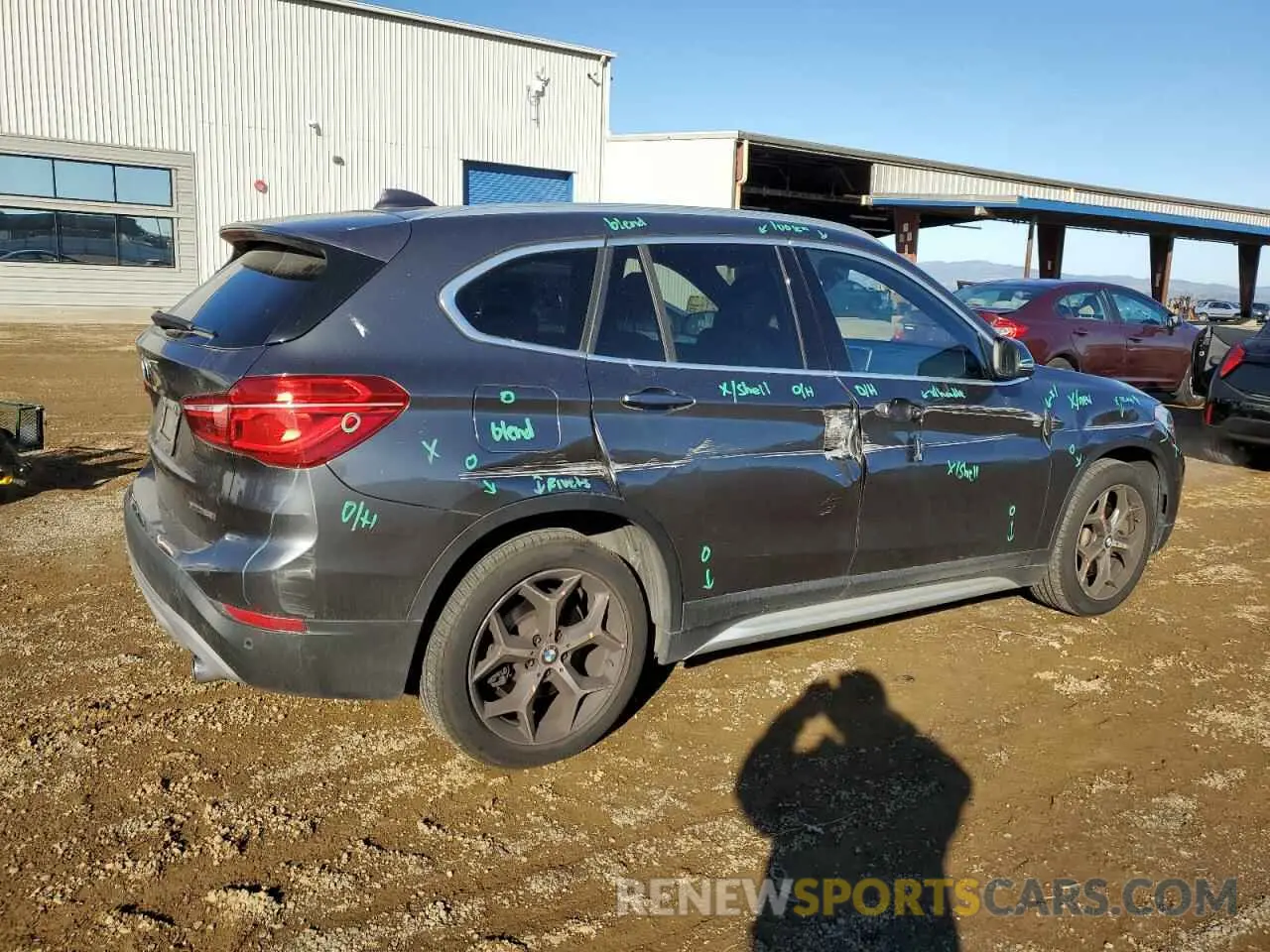 3 Photograph of a damaged car WBXHT3C58K3H33908 BMW X1 2019