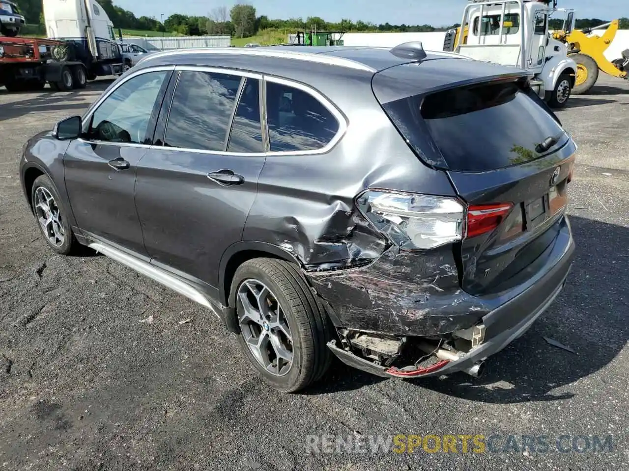 3 Photograph of a damaged car WBXHT3C58K5N26016 BMW X1 2019