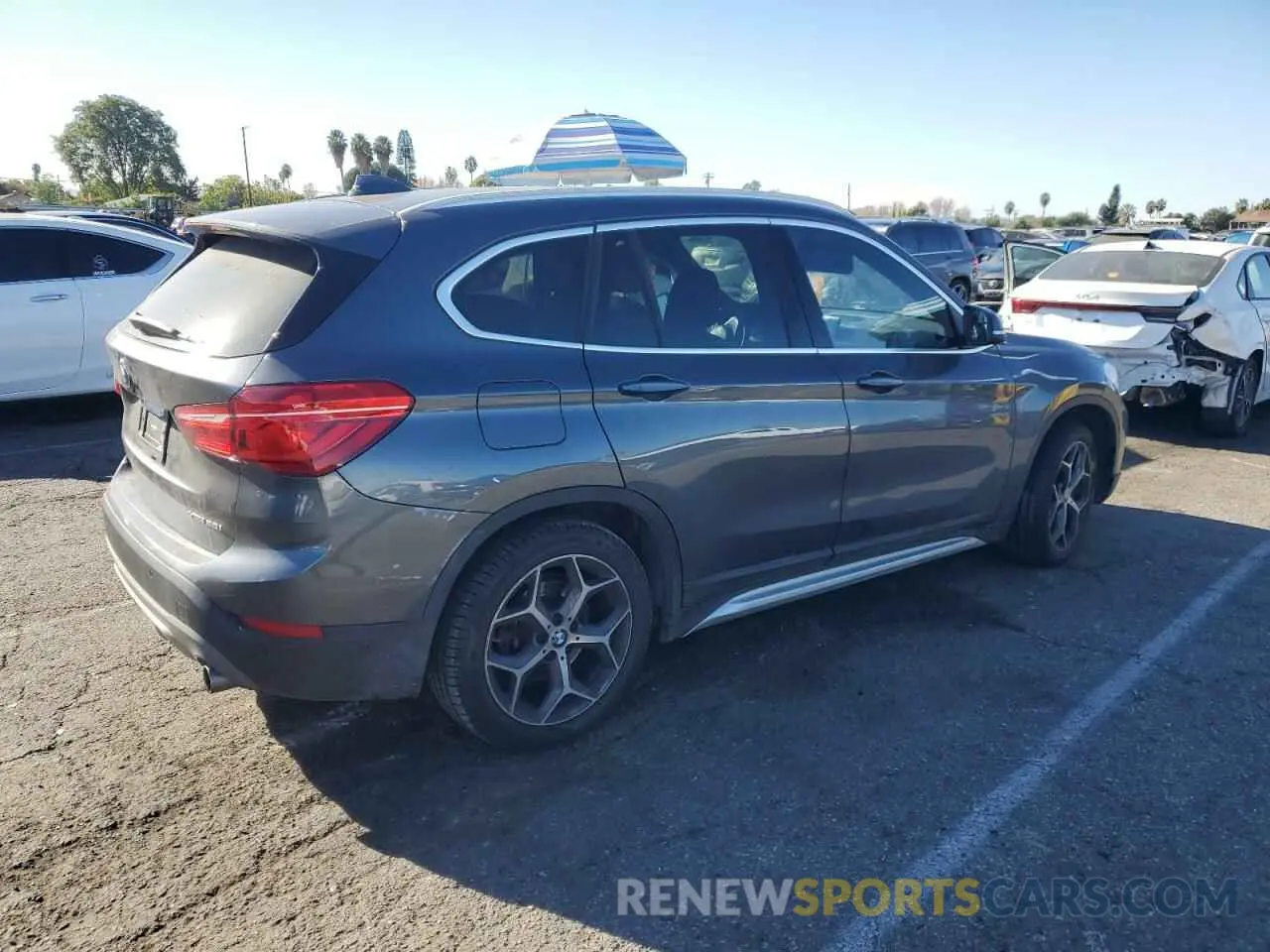 3 Photograph of a damaged car WBXHT3C5XK5L38582 BMW X1 2019