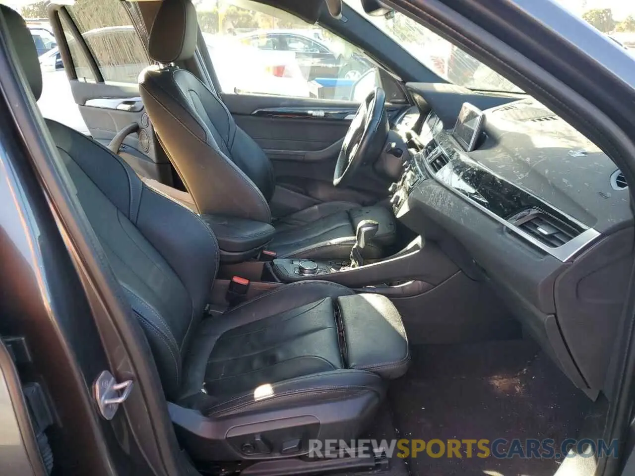 7 Photograph of a damaged car WBXHT3C5XK5L38582 BMW X1 2019