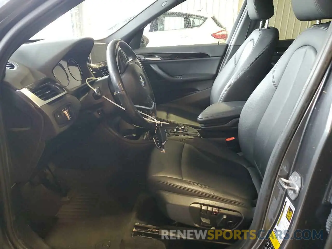 7 Photograph of a damaged car WBXHT3C5XK5L90567 BMW X1 2019