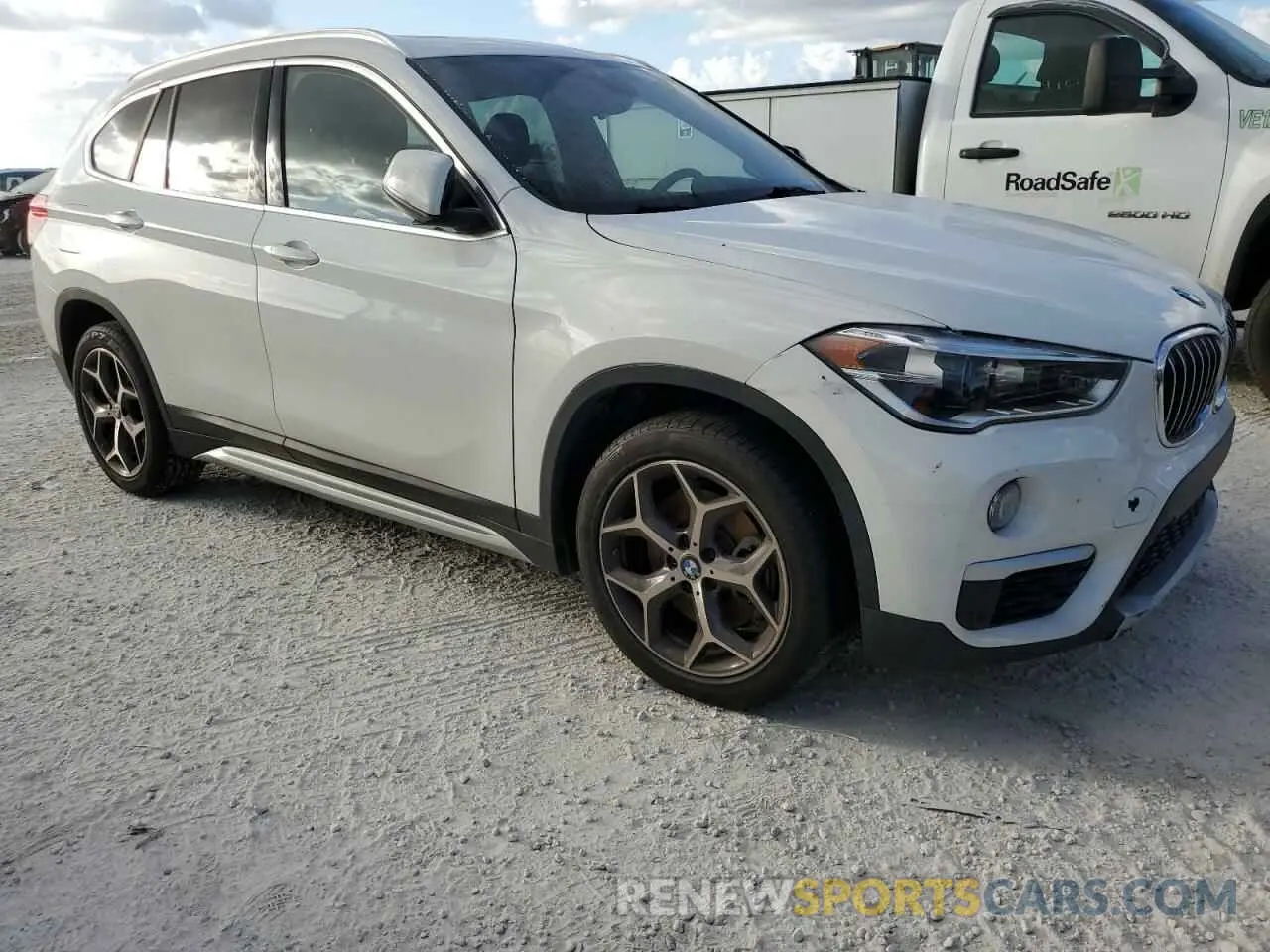 4 Photograph of a damaged car WBXHU7C51K5N13094 BMW X1 2019