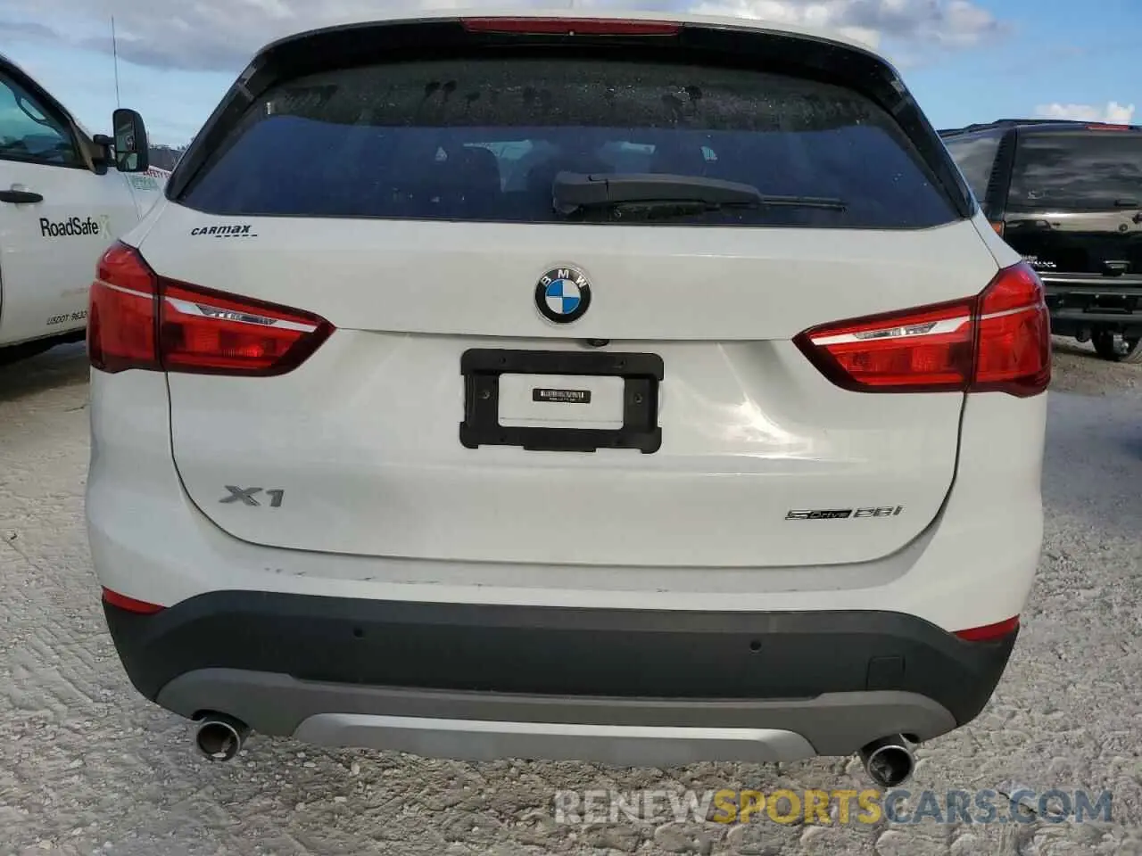 6 Photograph of a damaged car WBXHU7C51K5N13094 BMW X1 2019