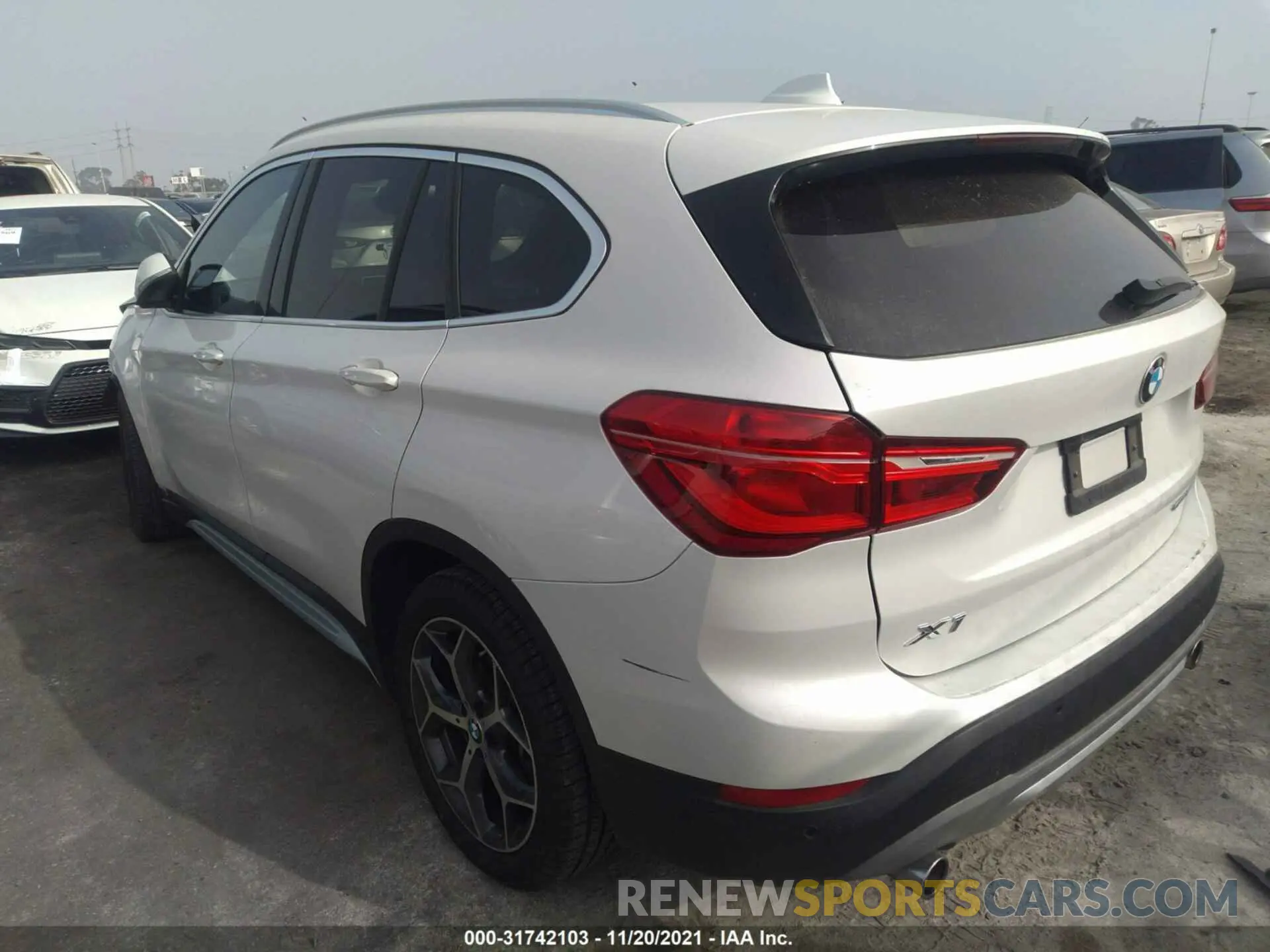 3 Photograph of a damaged car WBXHU7C52K5L11512 BMW X1 2019