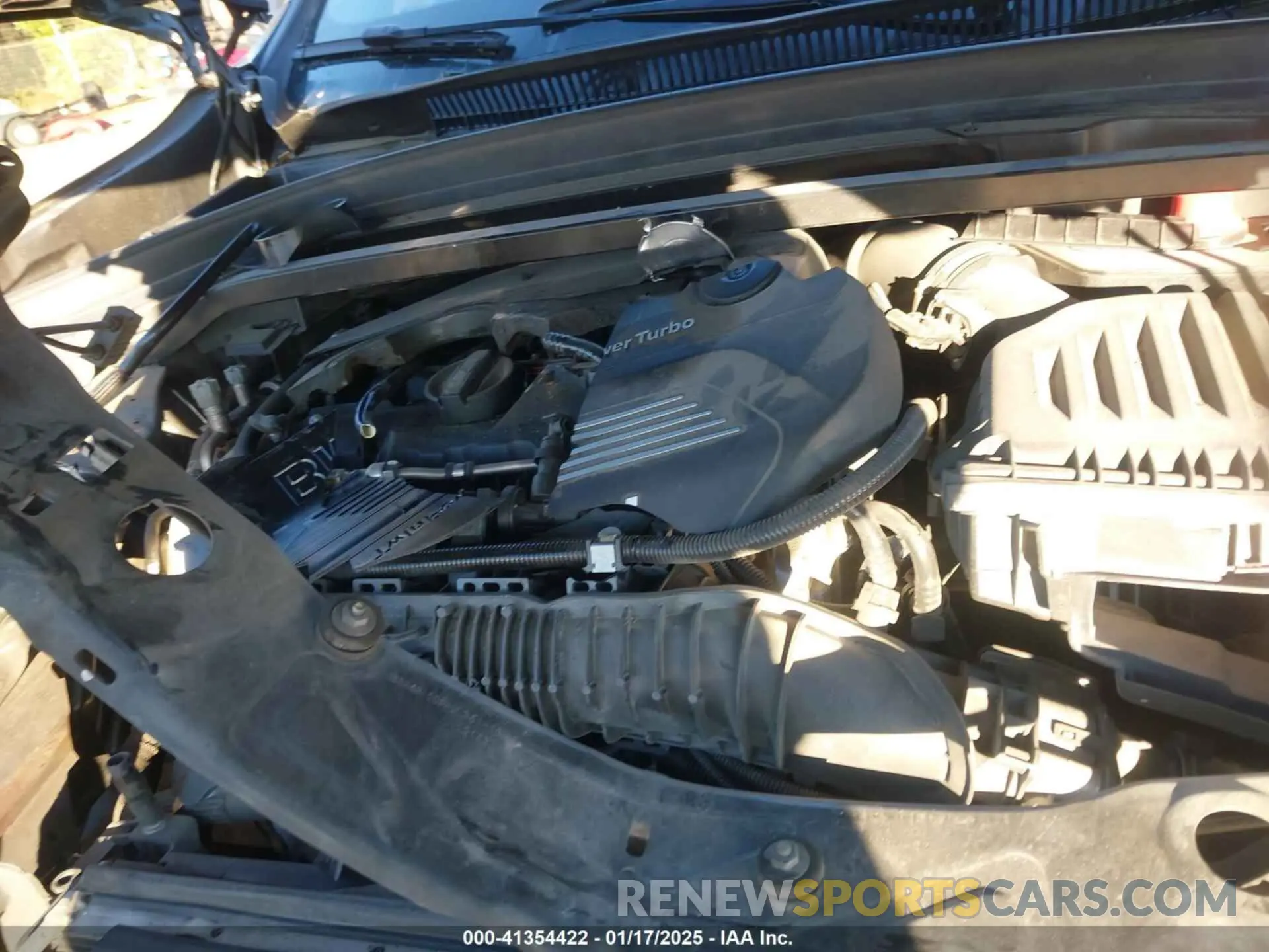 10 Photograph of a damaged car WBXHU7C52K5L11560 BMW X1 2019