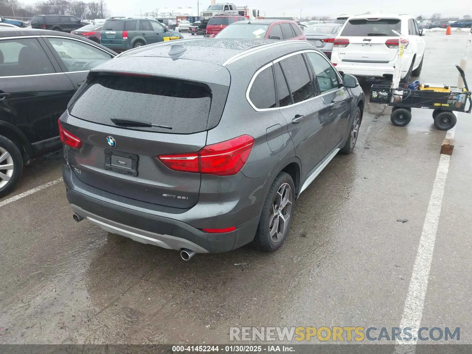 4 Photograph of a damaged car WBXHU7C52K5L12160 BMW X1 2019