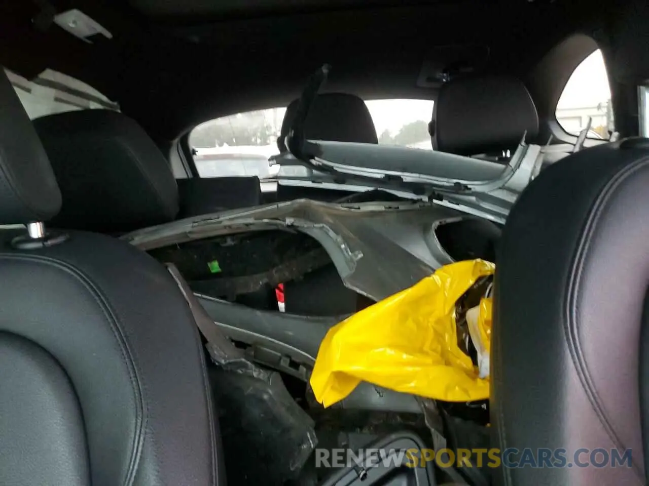 10 Photograph of a damaged car WBXHU7C53K3H45355 BMW X1 2019