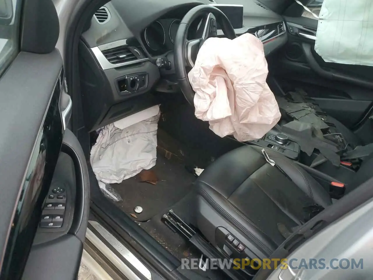 8 Photograph of a damaged car WBXHU7C53K3H45355 BMW X1 2019