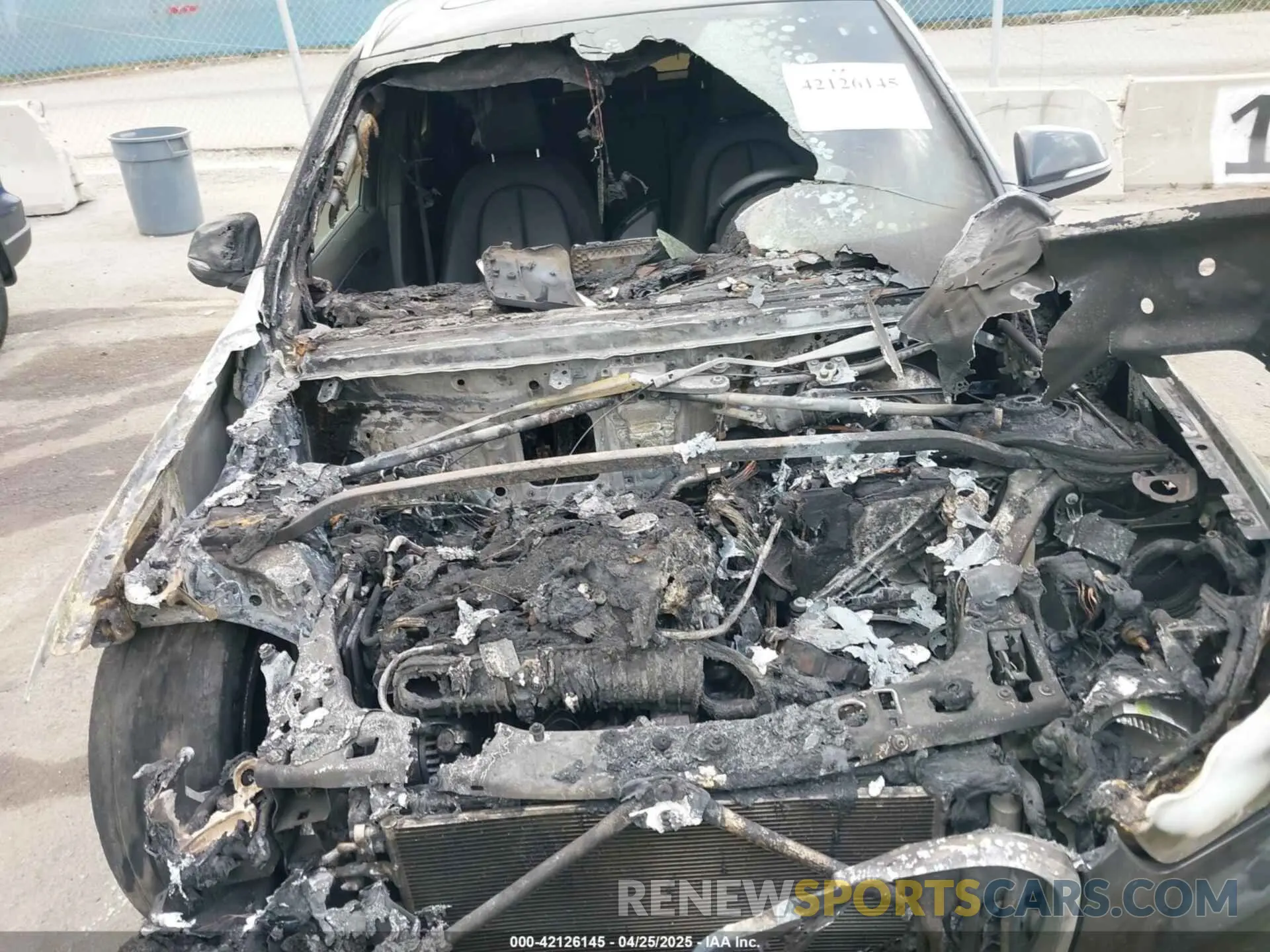 10 Photograph of a damaged car WBXHU7C55K5L10581 BMW X1 2019