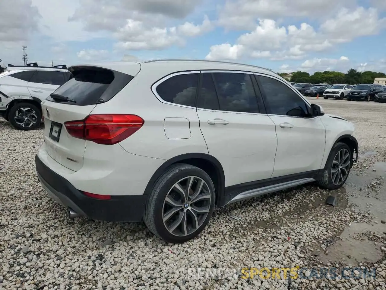 3 Photograph of a damaged car WBXHU7C55K5L11892 BMW X1 2019