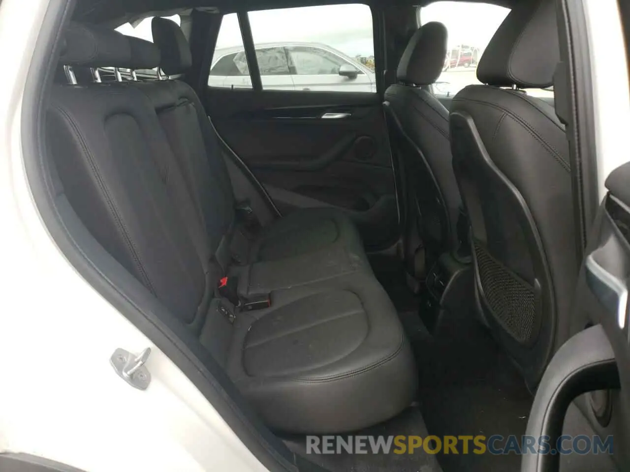 6 Photograph of a damaged car WBXHU7C56K5L11058 BMW X1 2019