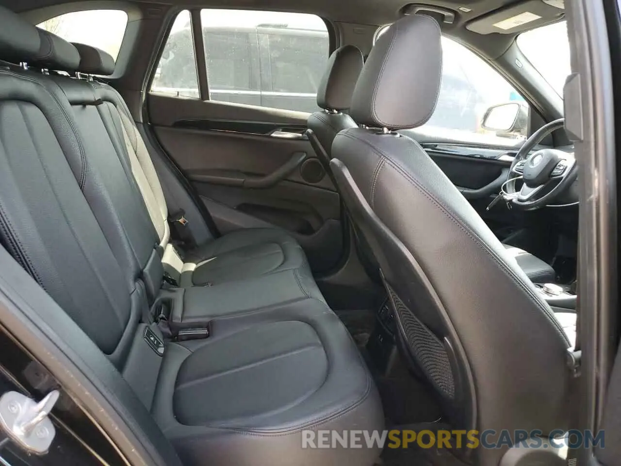 11 Photograph of a damaged car WBXHU7C56K5L92367 BMW X1 2019