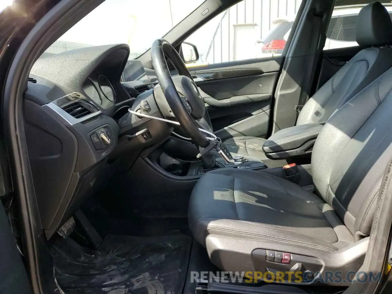 7 Photograph of a damaged car WBXHU7C56K5L92367 BMW X1 2019