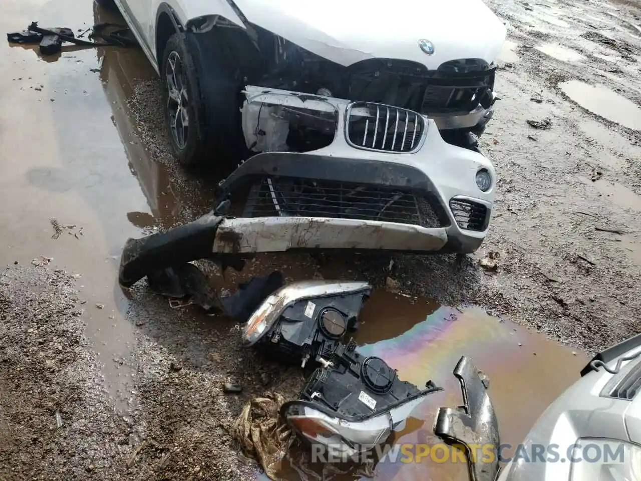 9 Photograph of a damaged car WBXHU7C59K3H46543 BMW X1 2019