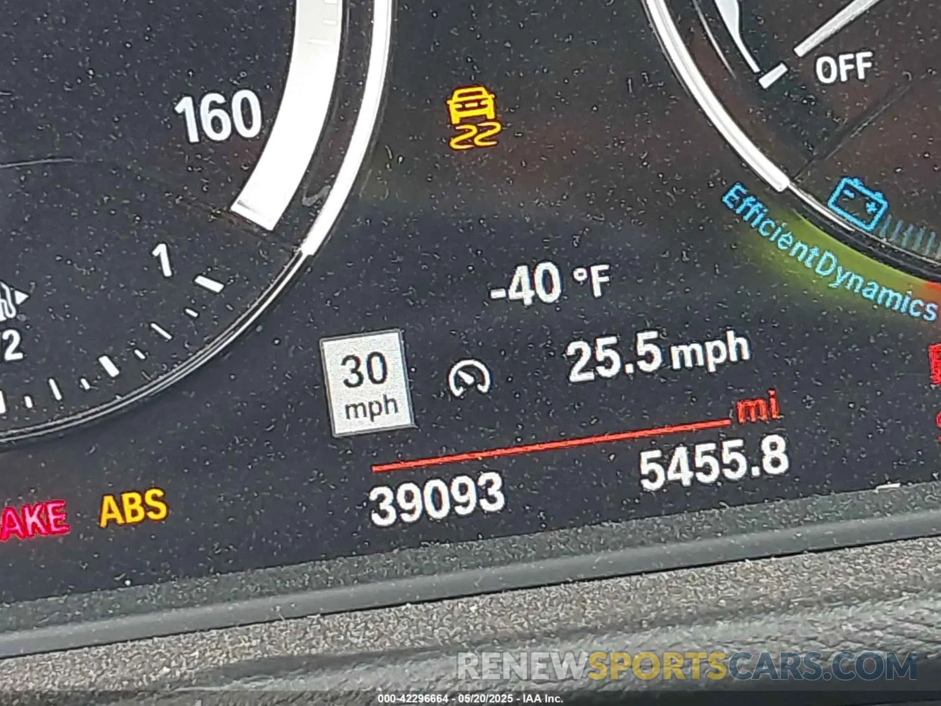 16 Photograph of a damaged car WBXHU7C5XK3H45207 BMW X1 2019