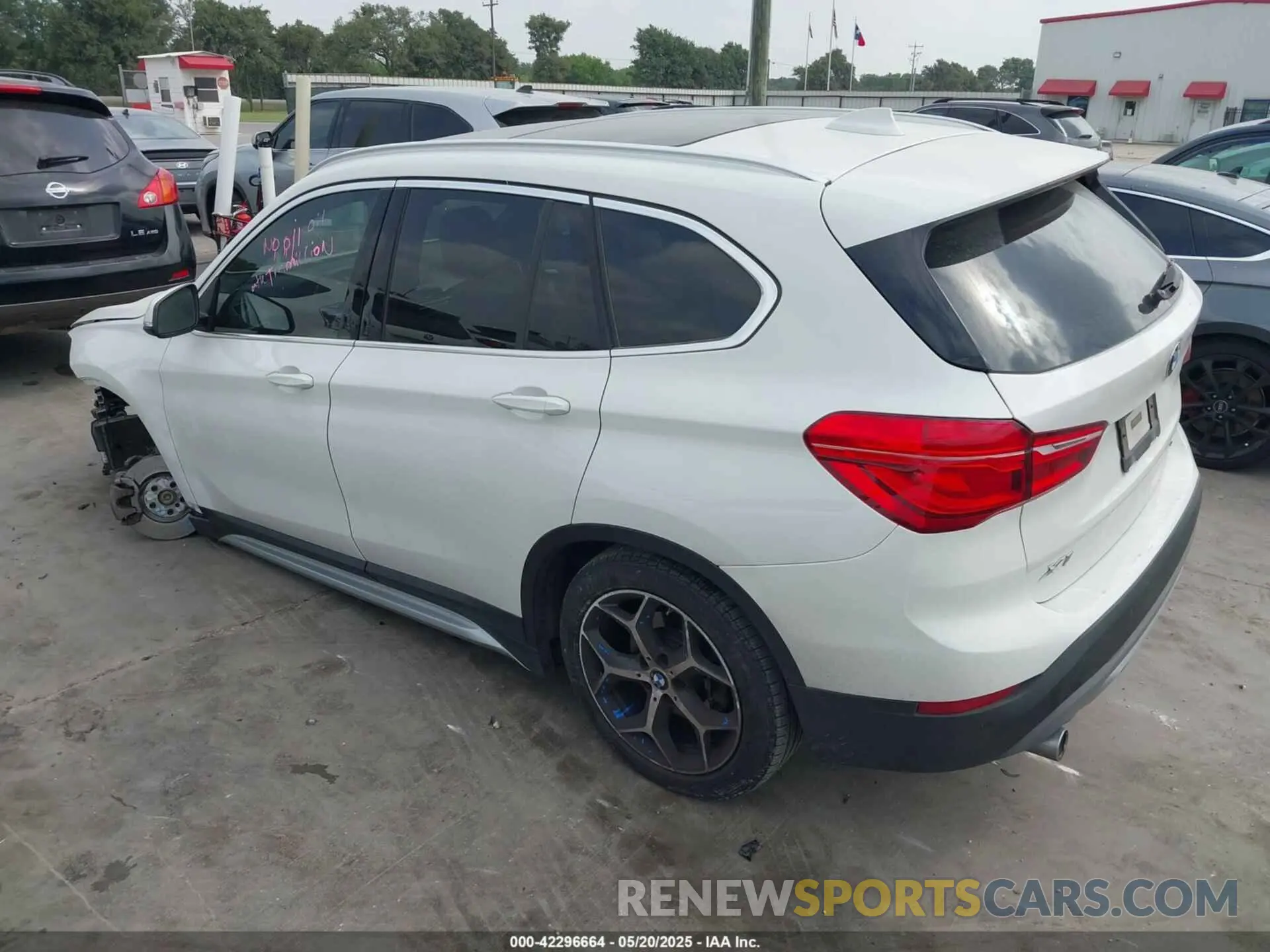 3 Photograph of a damaged car WBXHU7C5XK3H45207 BMW X1 2019