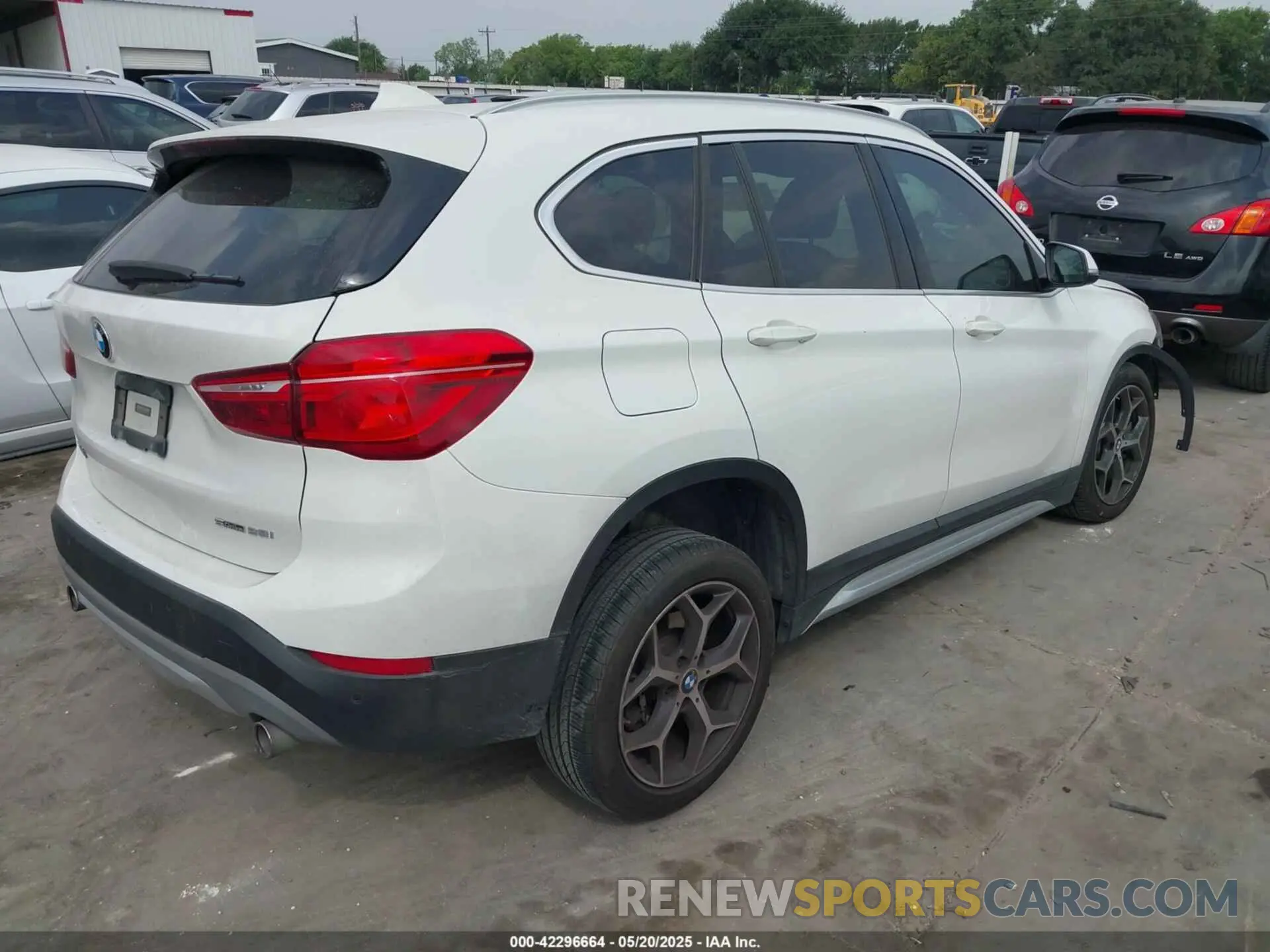 4 Photograph of a damaged car WBXHU7C5XK3H45207 BMW X1 2019