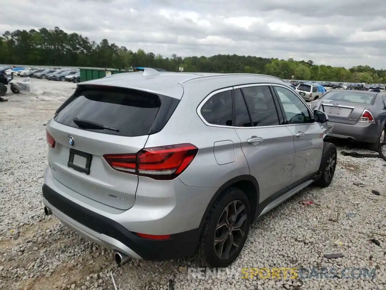 4 Photograph of a damaged car WBXJG7C00L5R62443 BMW X1 2020