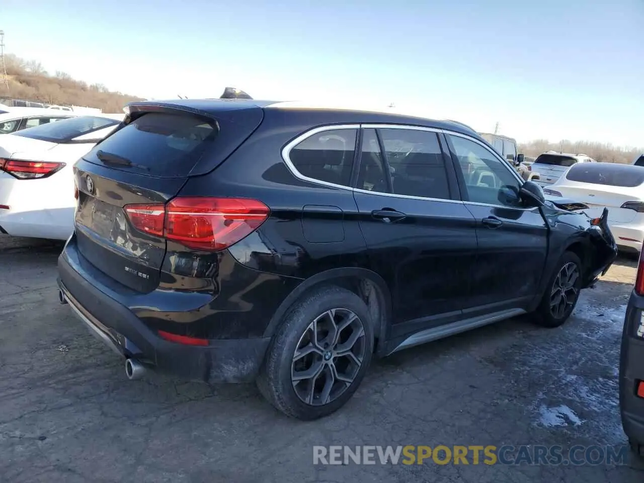 3 Photograph of a damaged car WBXJG7C01L5R36417 BMW X1 2020