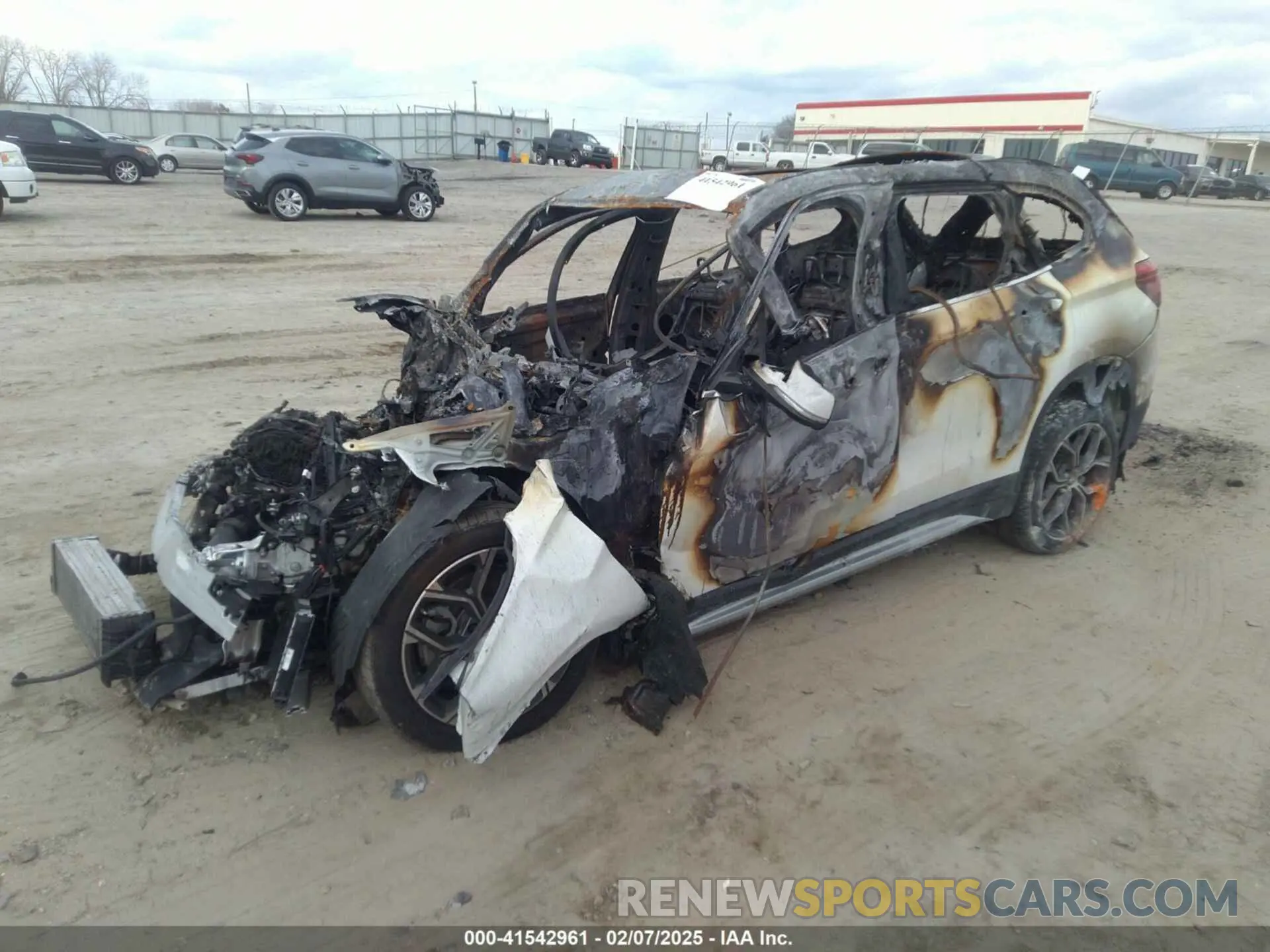 2 Photograph of a damaged car WBXJG7C03L5R51131 BMW X1 2020