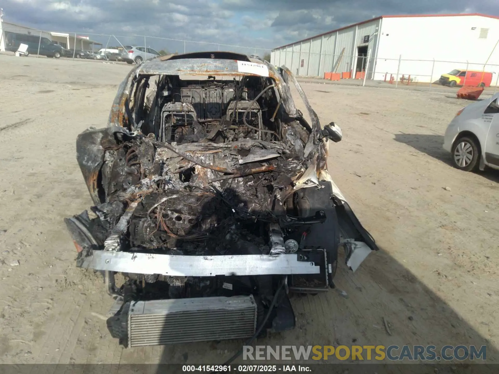 6 Photograph of a damaged car WBXJG7C03L5R51131 BMW X1 2020