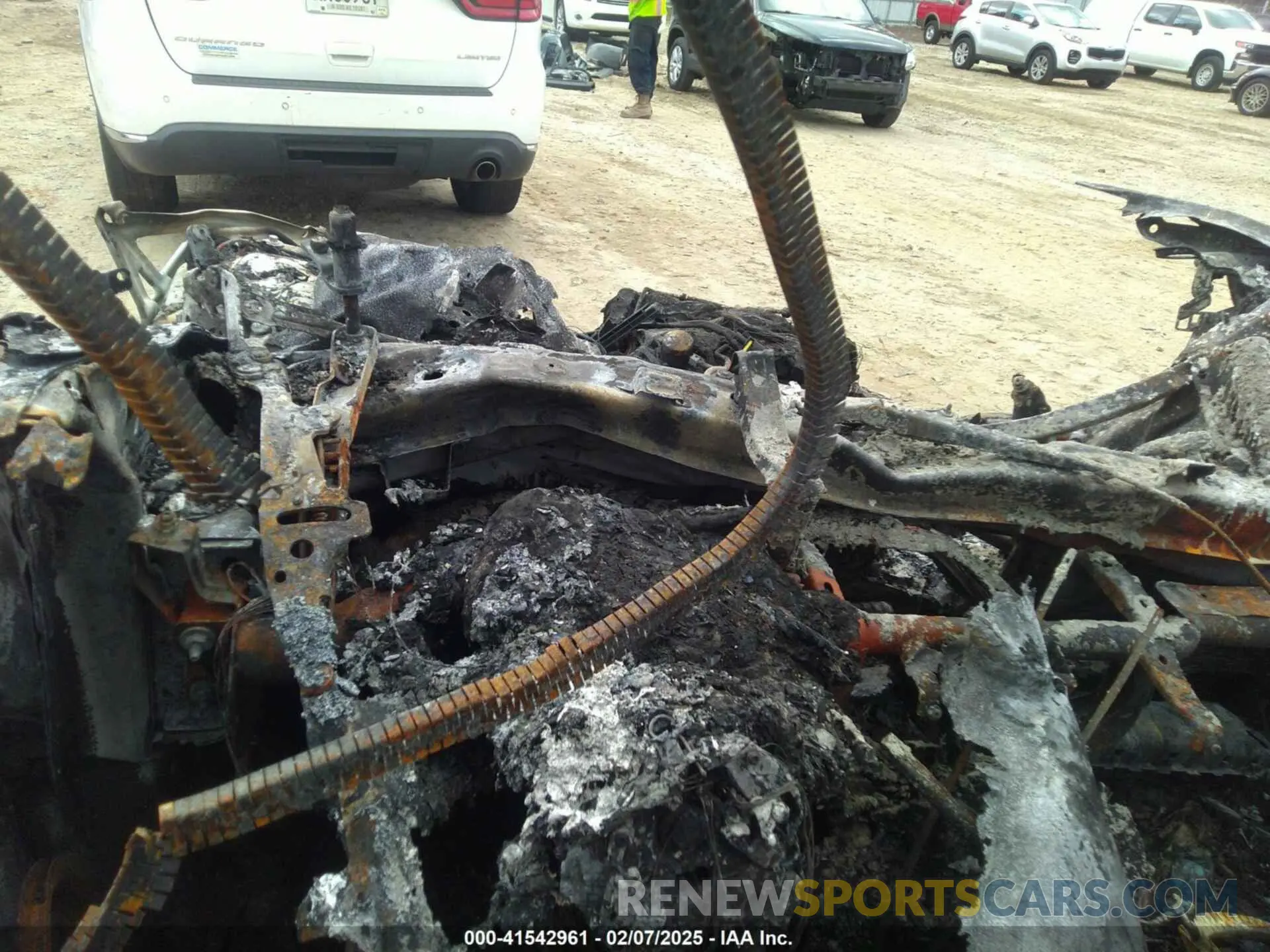 7 Photograph of a damaged car WBXJG7C03L5R51131 BMW X1 2020
