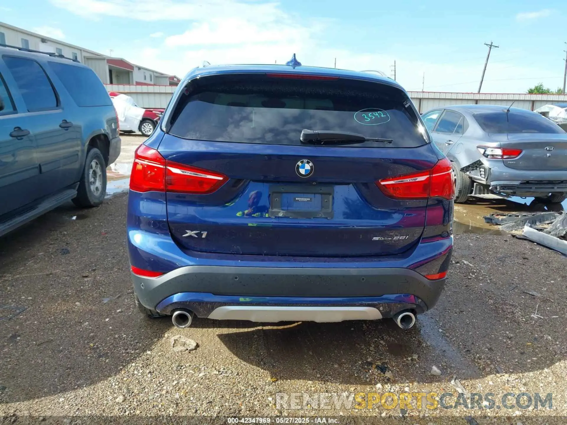 17 Photograph of a damaged car WBXJG7C04L5R54328 BMW X1 2020