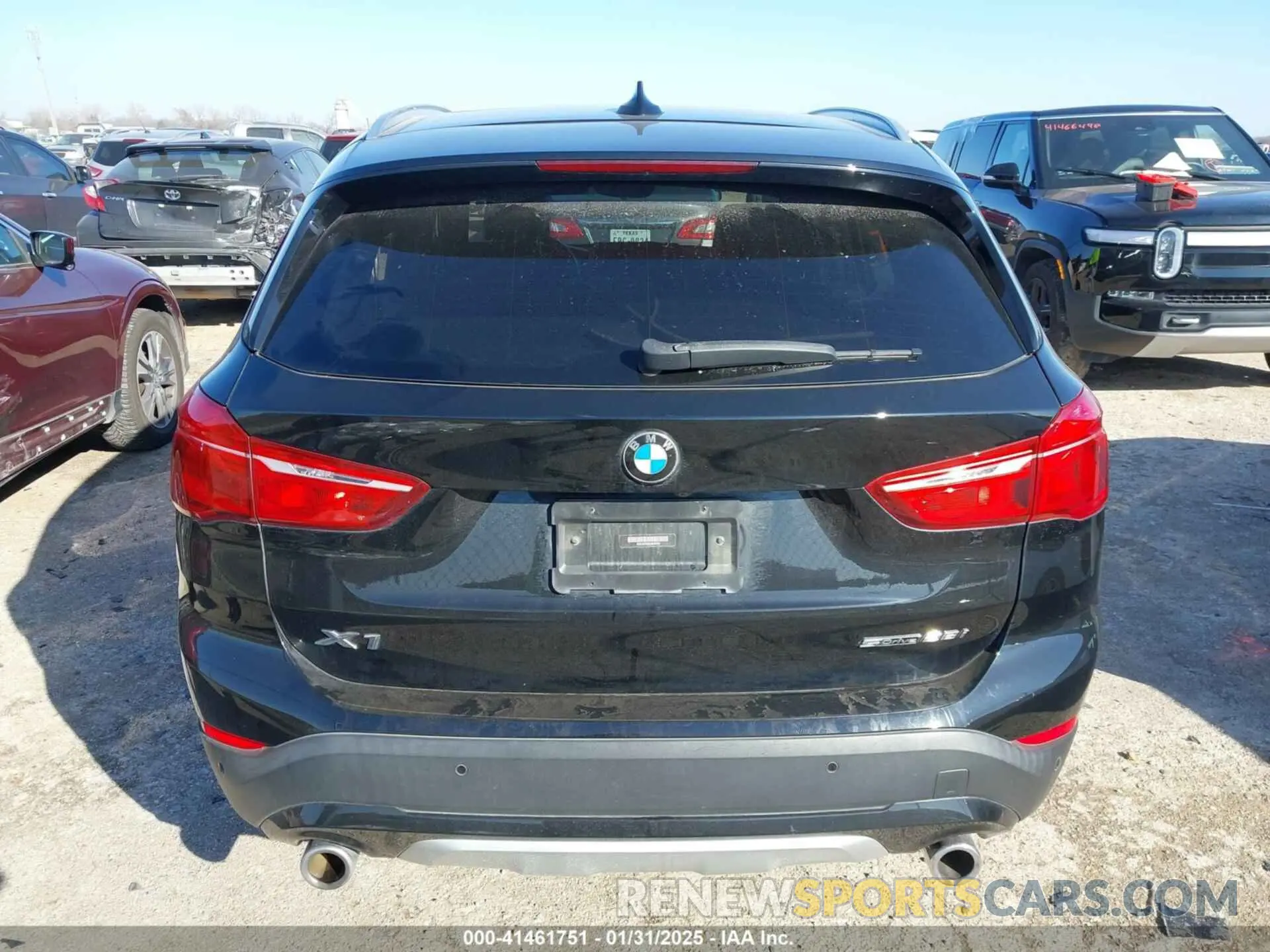16 Photograph of a damaged car WBXJG7C05L5P47902 BMW X1 2020