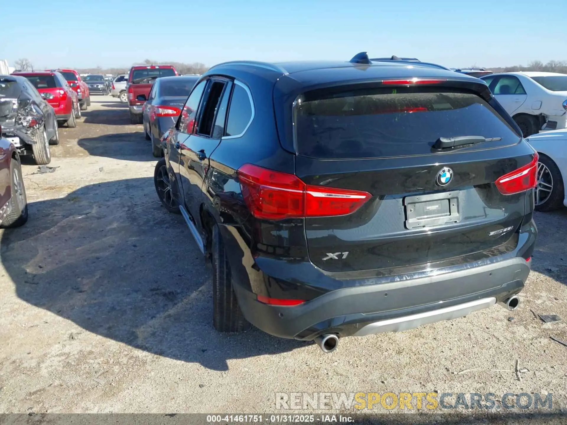 3 Photograph of a damaged car WBXJG7C05L5P47902 BMW X1 2020