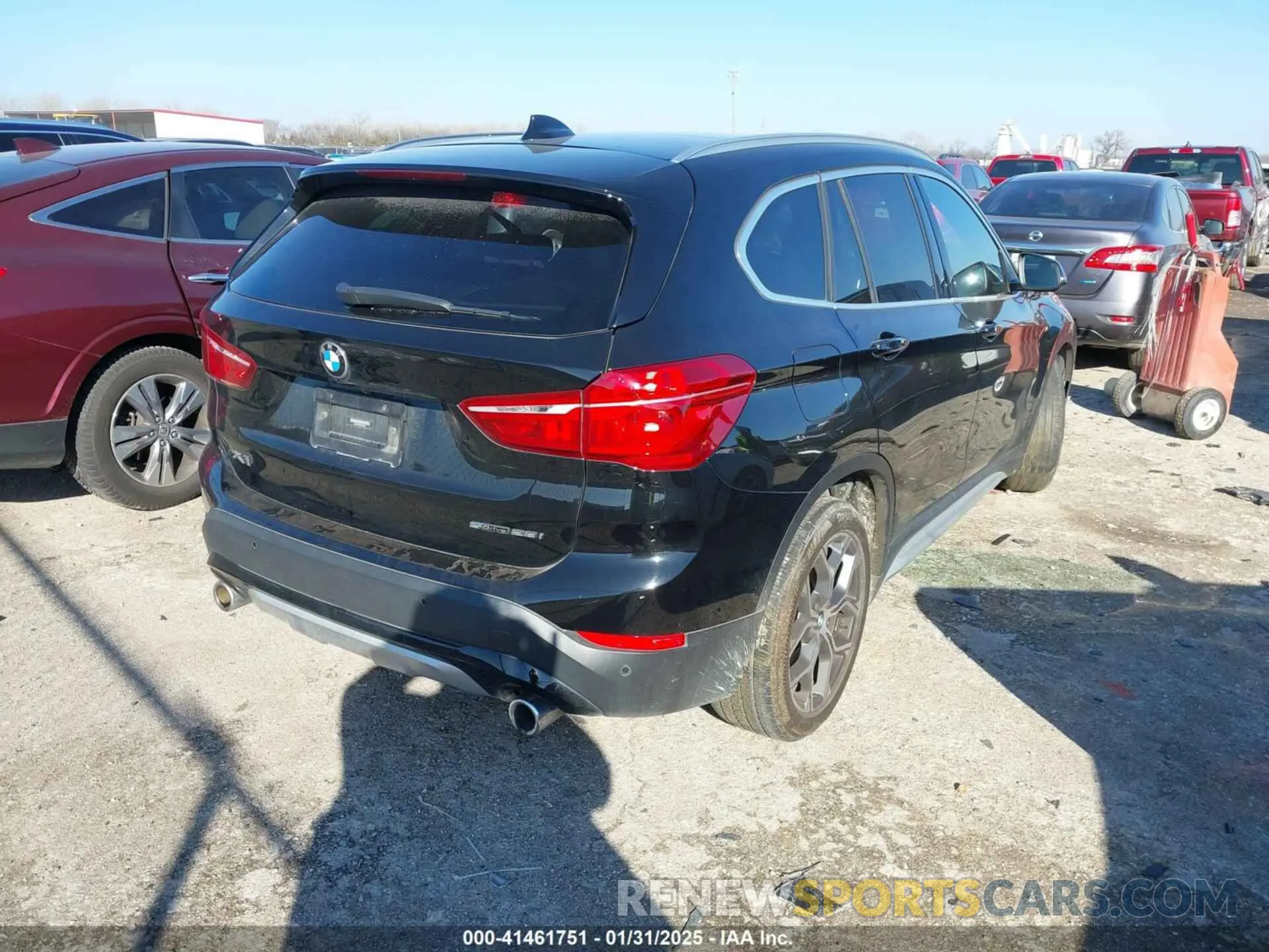 4 Photograph of a damaged car WBXJG7C05L5P47902 BMW X1 2020