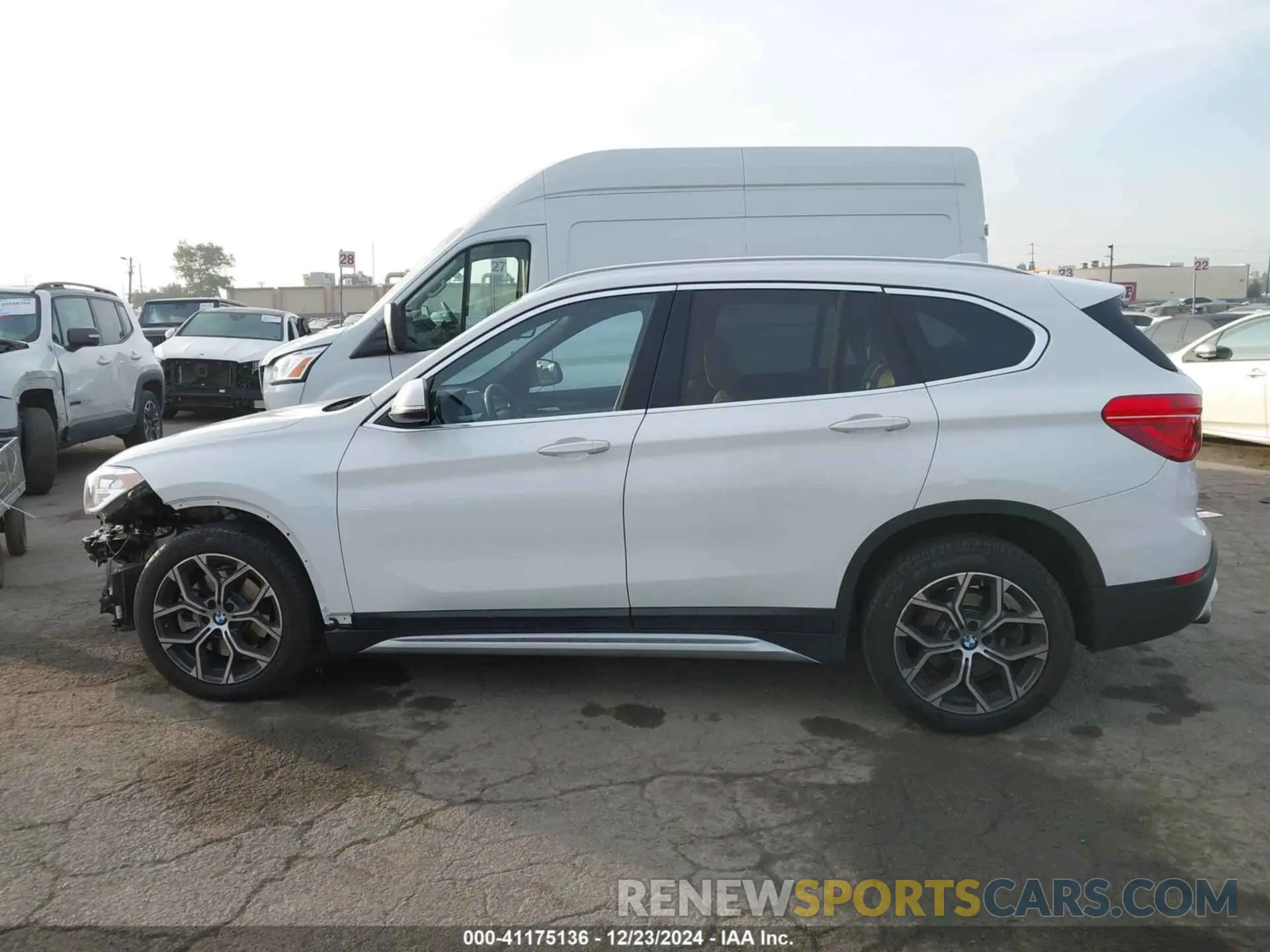 15 Photograph of a damaged car WBXJG7C07L5P25626 BMW X1 2020