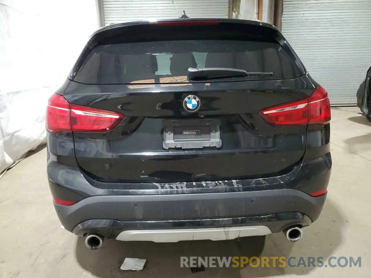 6 Photograph of a damaged car WBXJG9C01L5P75983 BMW X1 2020