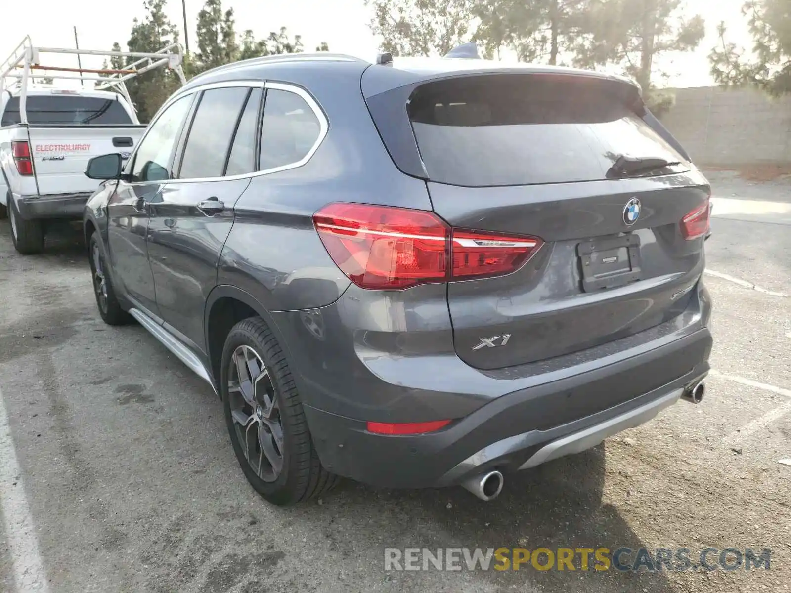 3 Photograph of a damaged car WBXJG9C01L5P88376 BMW X1 2020