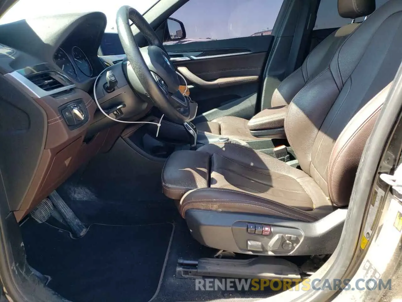 7 Photograph of a damaged car WBXJG9C02L5P83753 BMW X1 2020