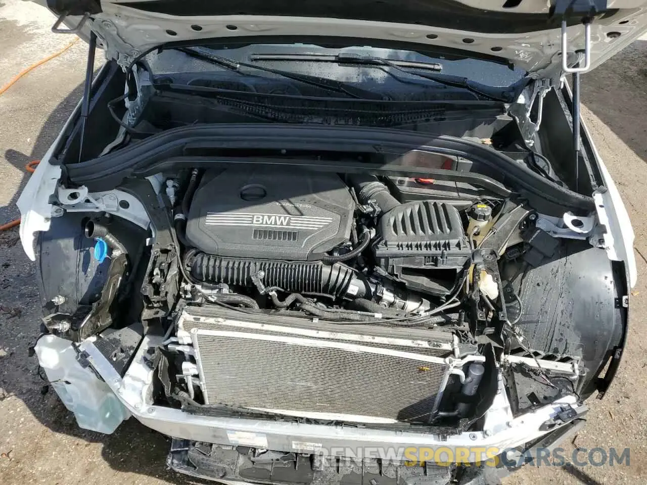 12 Photograph of a damaged car WBXJG9C06L5R33704 BMW X1 2020