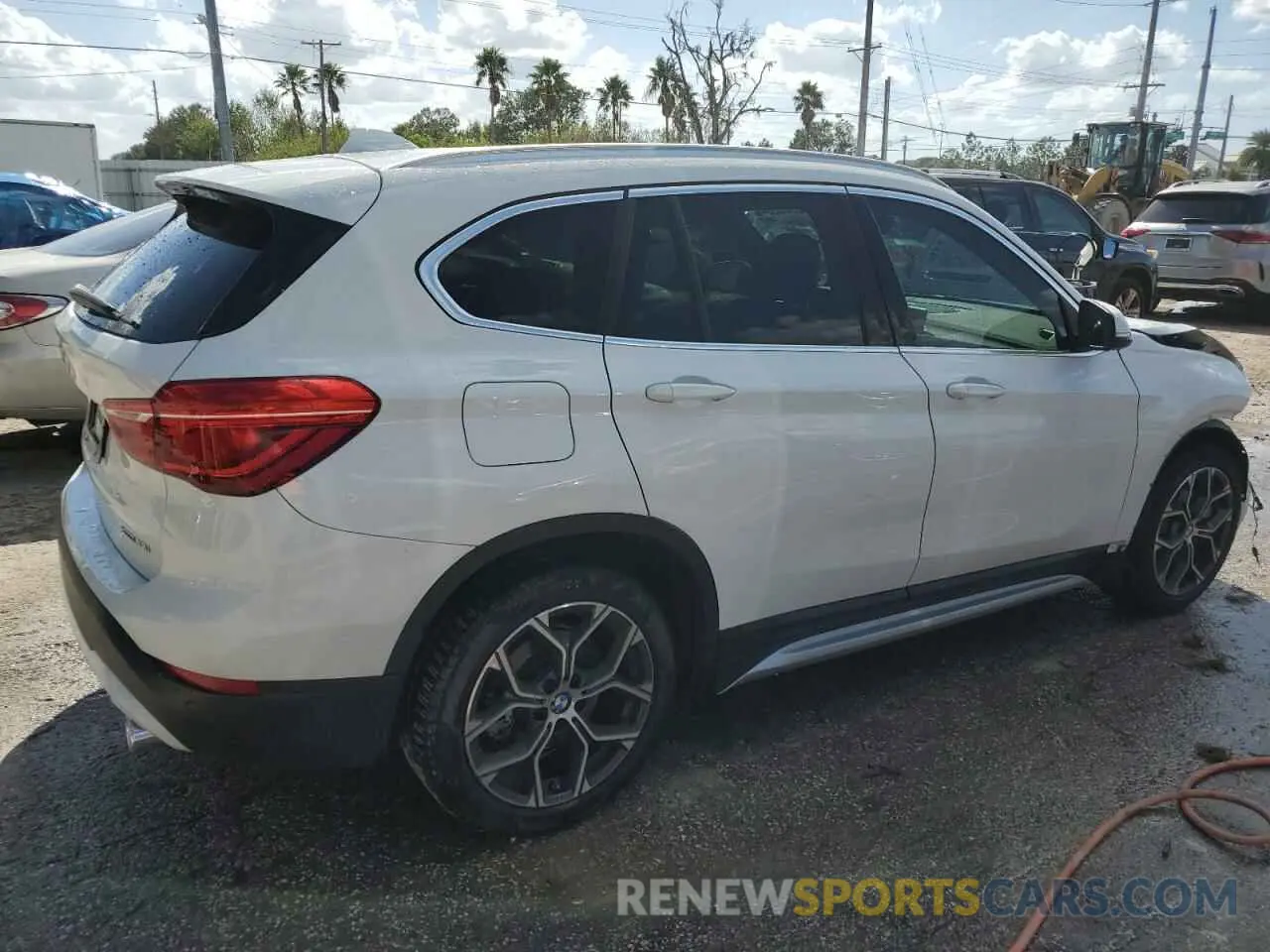 3 Photograph of a damaged car WBXJG9C06L5R33704 BMW X1 2020