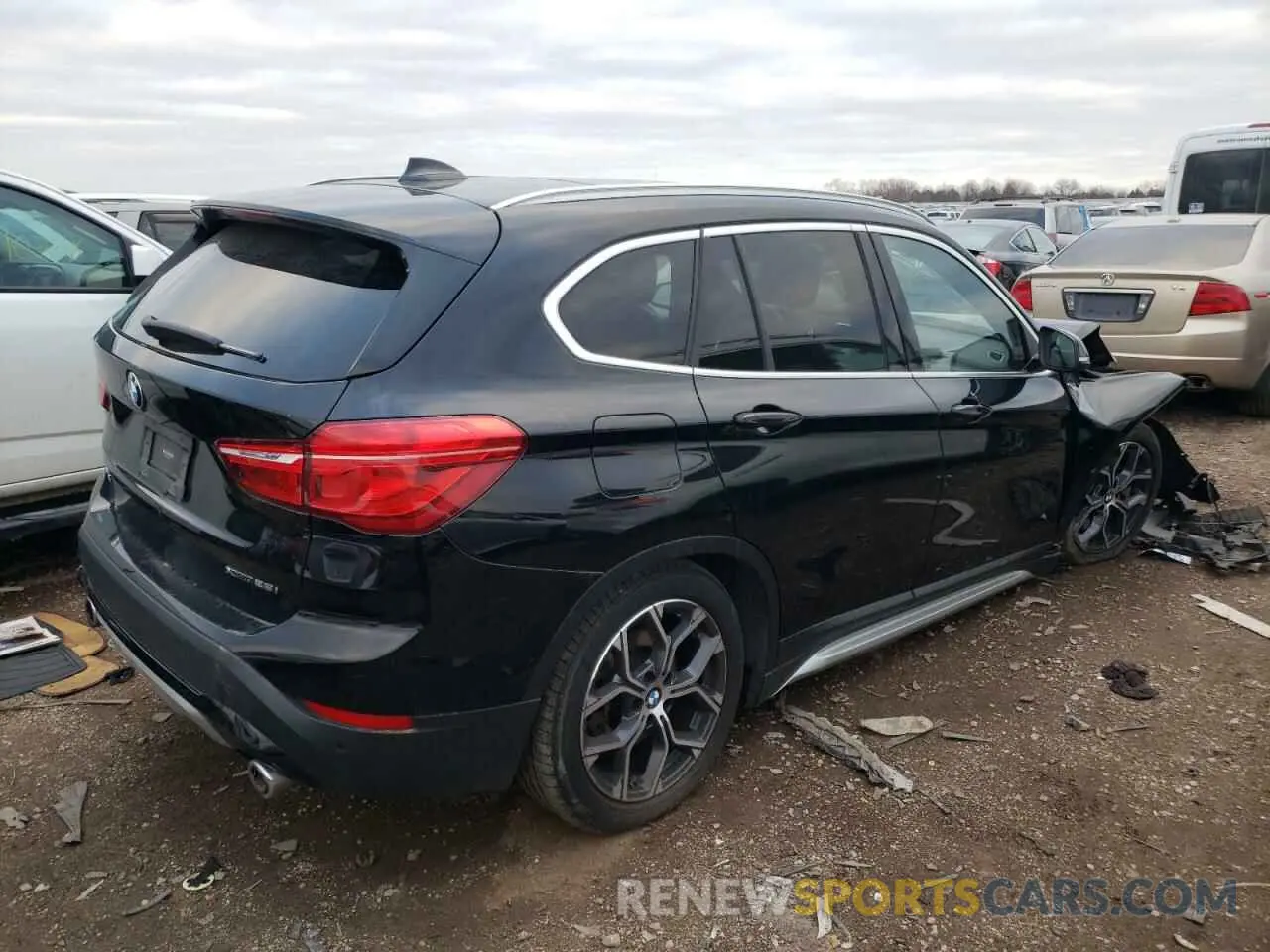 3 Photograph of a damaged car WBXJG9C07L5P76040 BMW X1 2020