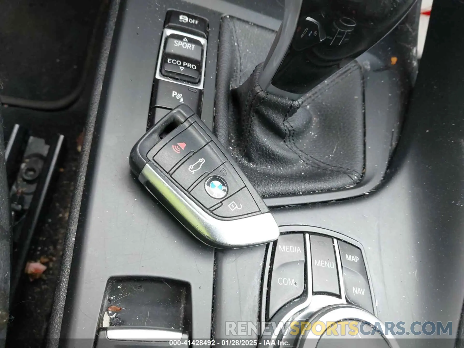 11 Photograph of a damaged car WBXJG9C09L5R01054 BMW X1 2020