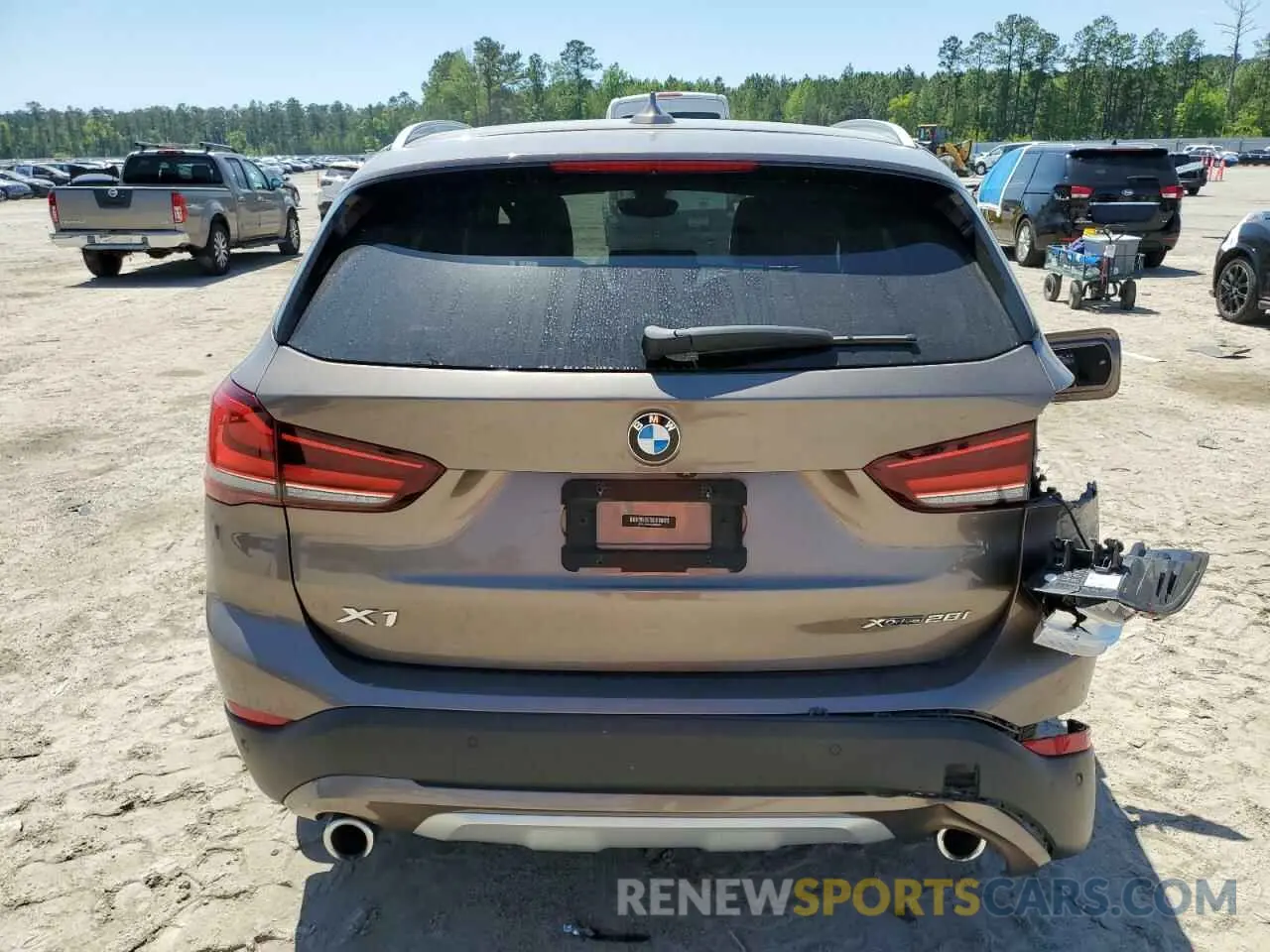 6 Photograph of a damaged car WBXJG9C09L5R23653 BMW X1 2020